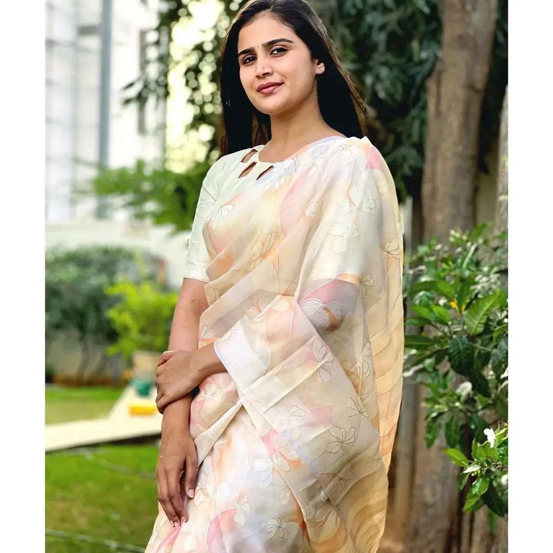 Indian Girl Kavya Shree In Traditional Pink Saree White Blouse